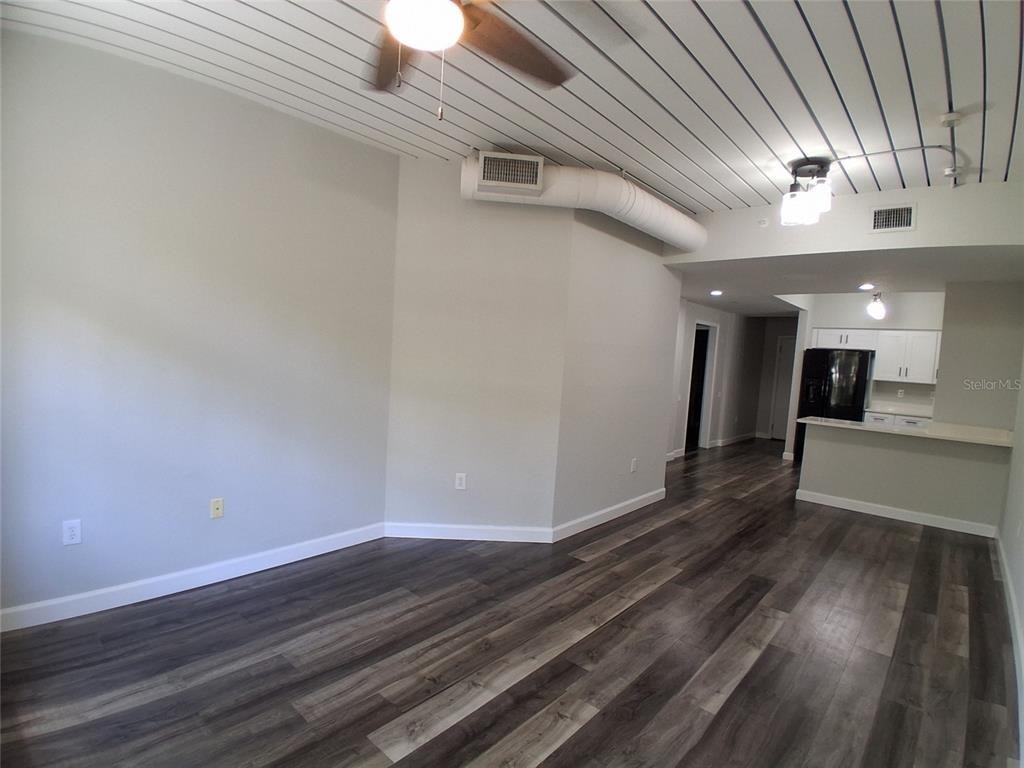 2402 W Azeele Street - Photo 9