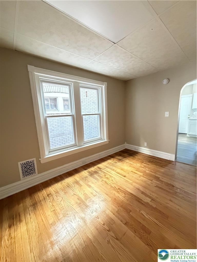 230 E Fairview Street - Photo 3