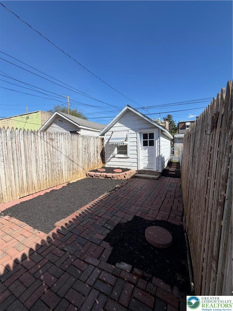 230 E Fairview Street - Photo 17