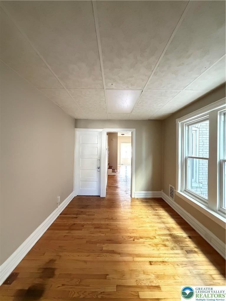 230 E Fairview Street - Photo 4