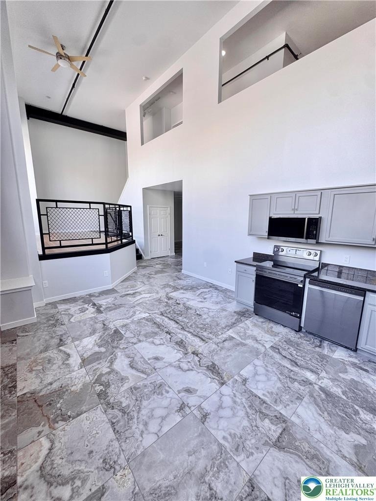 11 W 2nd Street - Photo 3