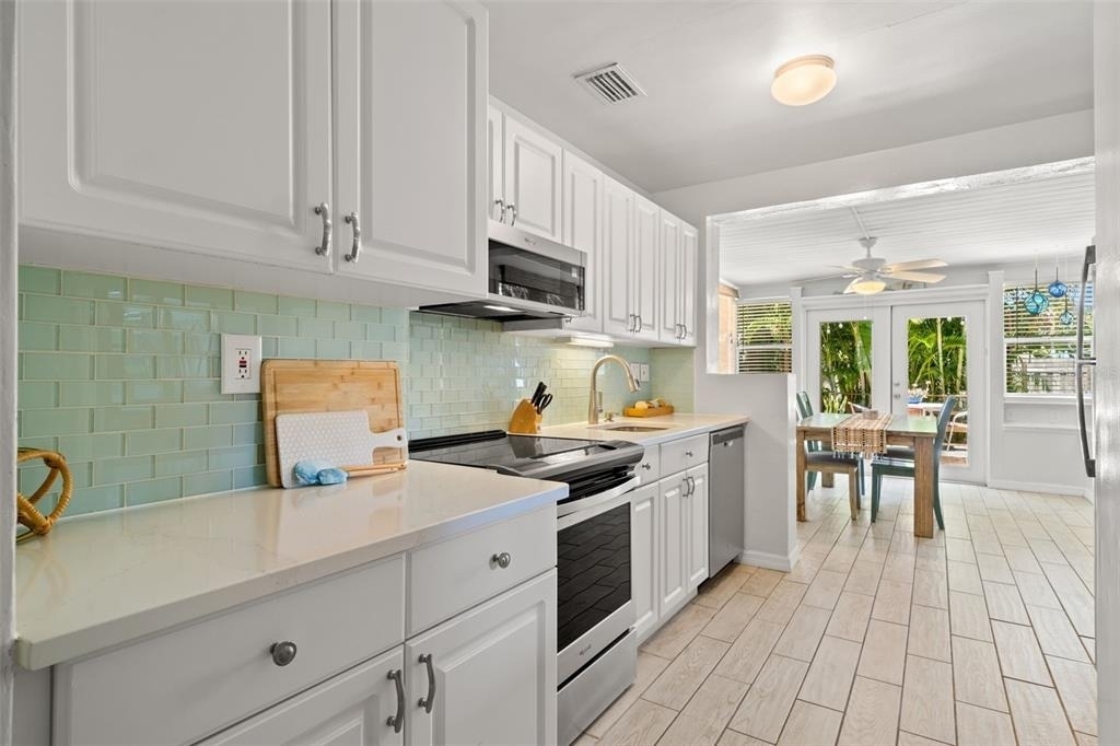 517 79th Avenue - Photo 10