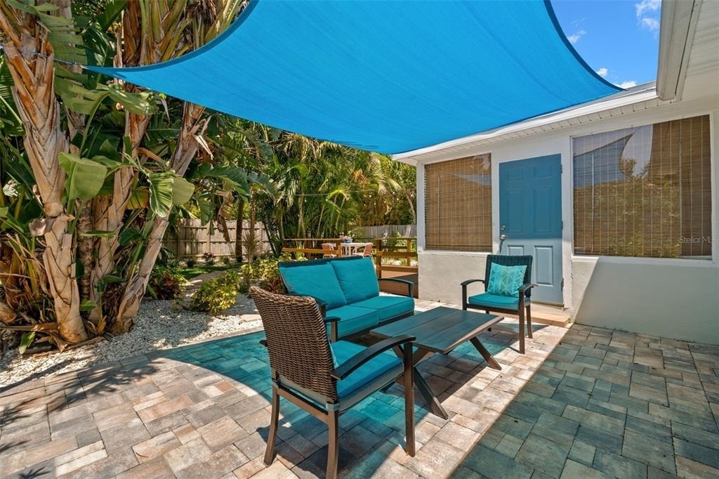 517 79th Avenue - Photo 3