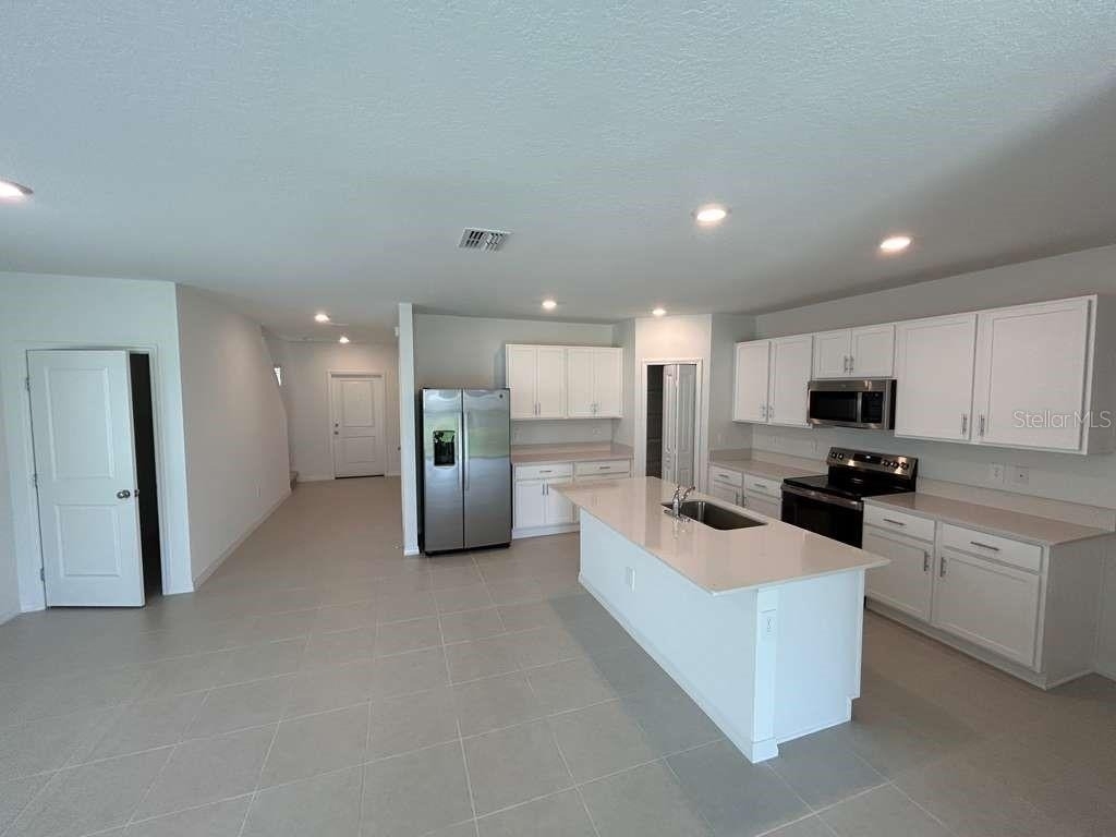1140 Hour Glass Road - Photo 3