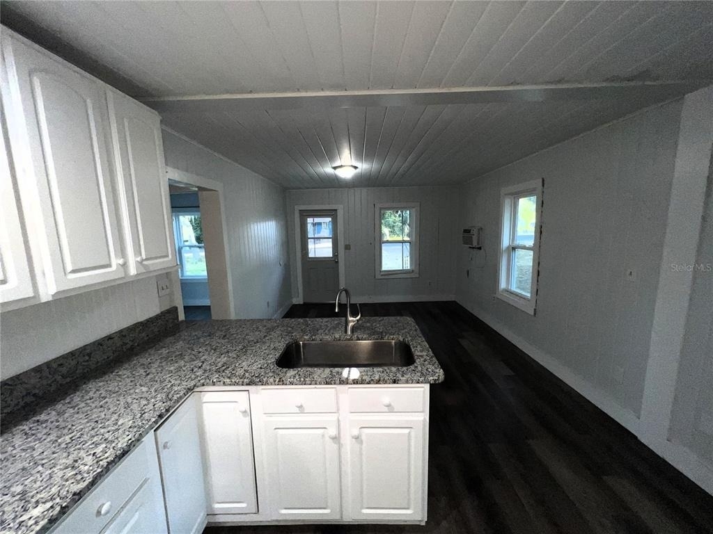 3031 Azalea Avenue - Photo 3