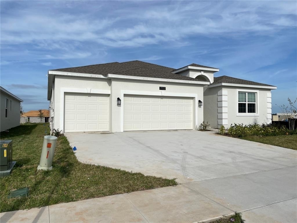 7152 Dilly Lake Avenue - Photo 1