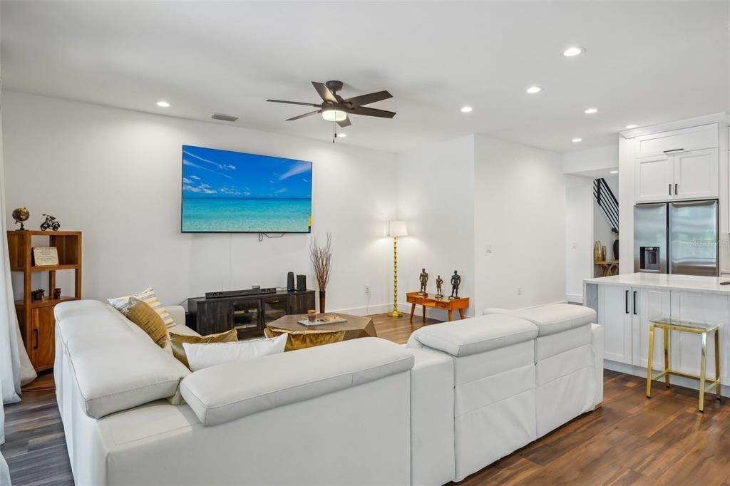 7302 S Elliott Street - Photo 4