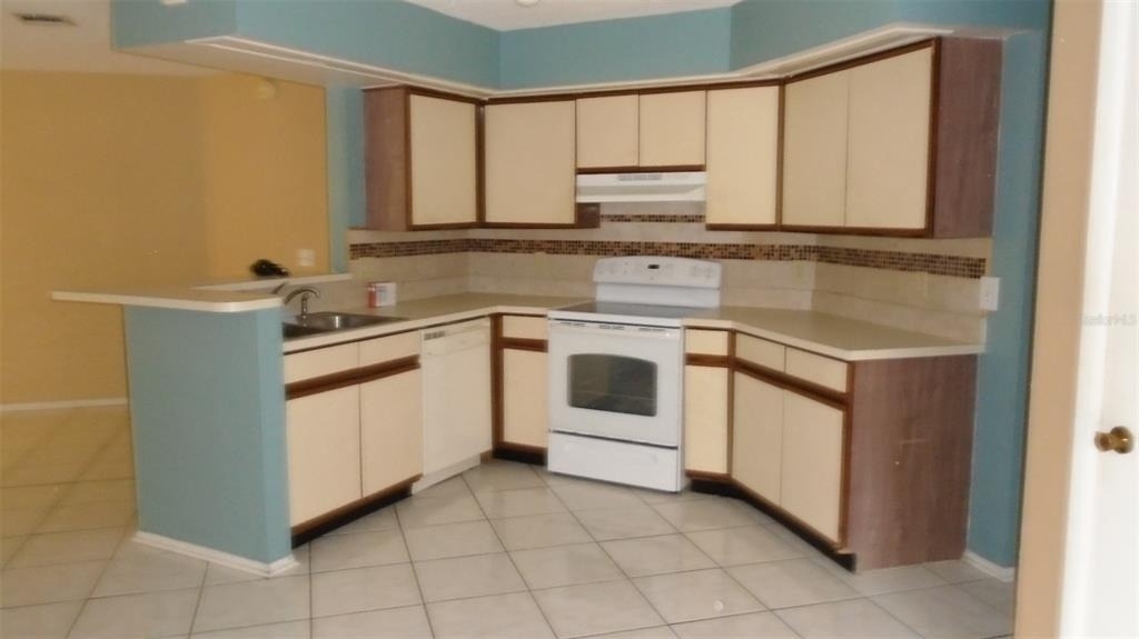 13107 Los Angeles Woods Lane - Photo 1