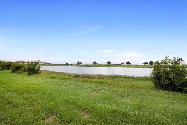 1270 Royal St George Boulevard - Photo 16