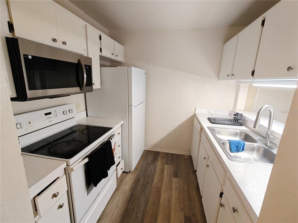 4000 Sw 23rd Street - Photo 6