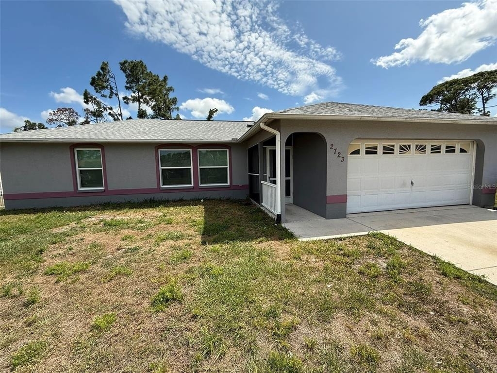 2723 Yacolt Avenue - Photo 0