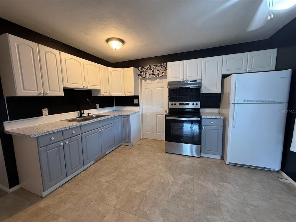 2402 9th Street E - Photo 6