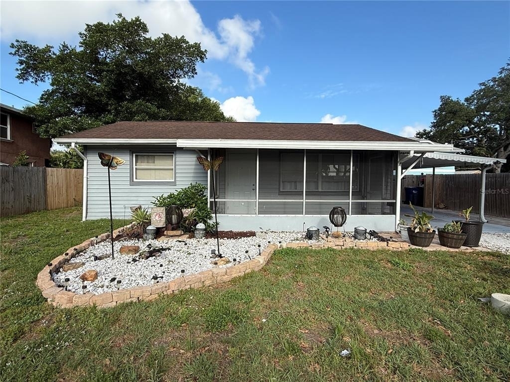 2402 9th Street E - Photo 1