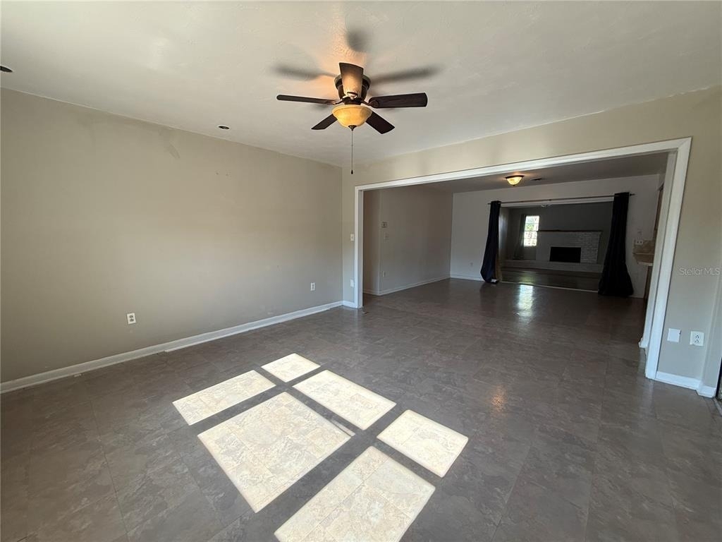 915 14th Street E - Photo 3