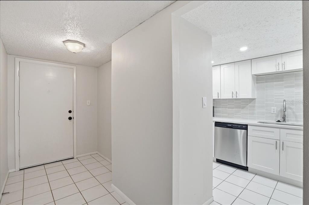 3700 S Osprey Avenue - Photo 9