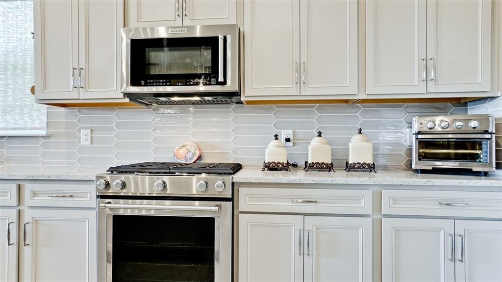 8609 Seascape Cove - Photo 6