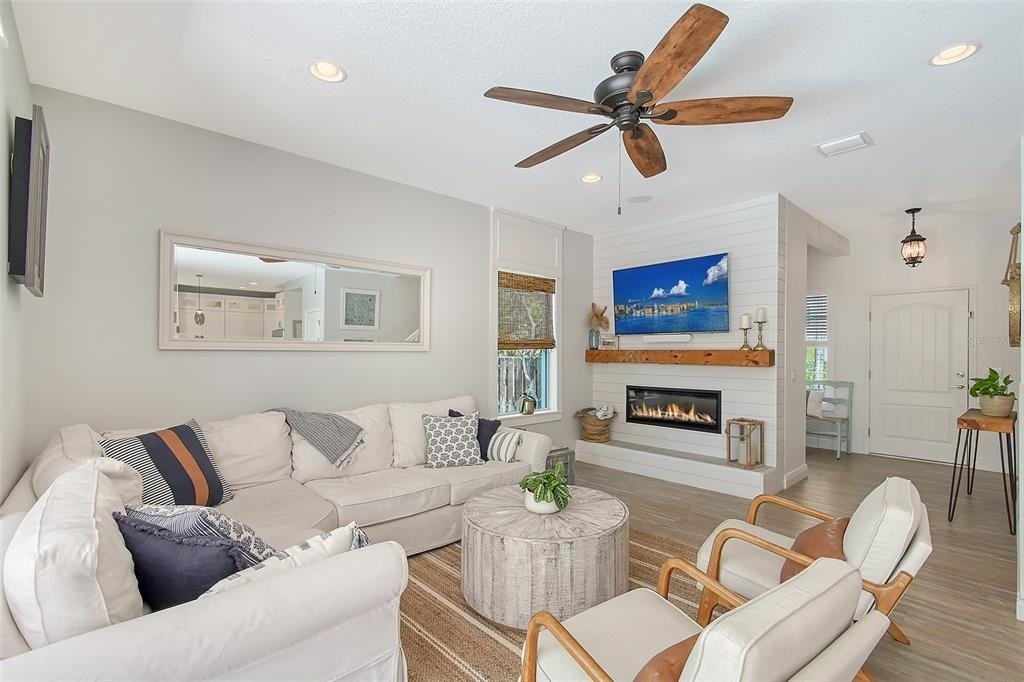 1738 Siesta Drive - Photo 8