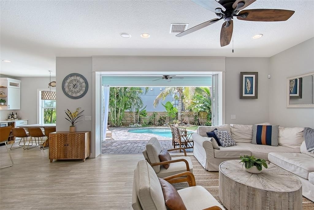 1738 Siesta Drive - Photo 7