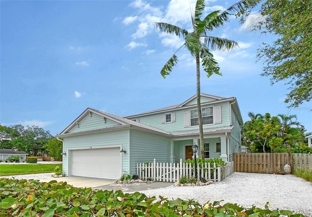 1738 Siesta Drive - Photo 1