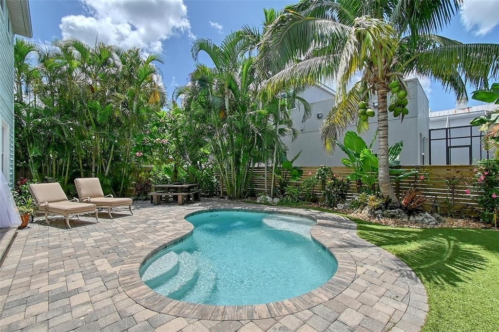 1738 Siesta Drive - Photo 36