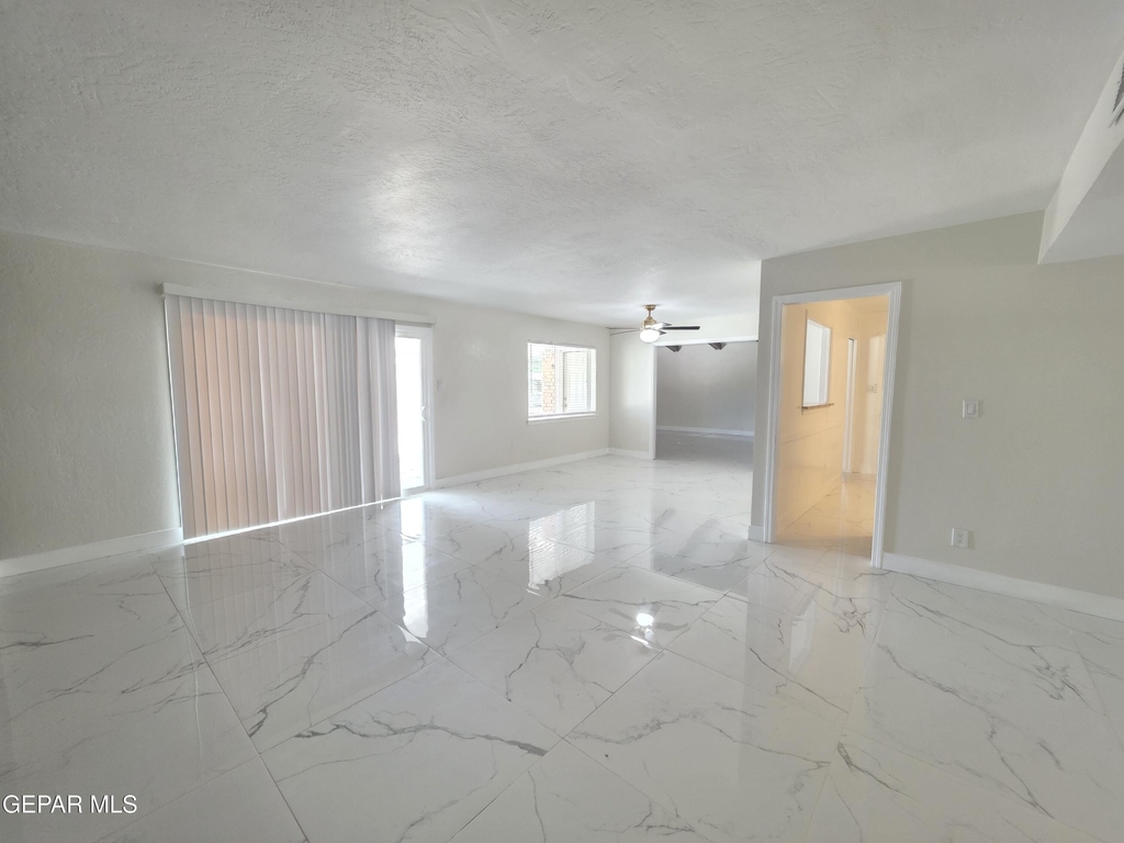 302 Quincy Avenue - Photo 10