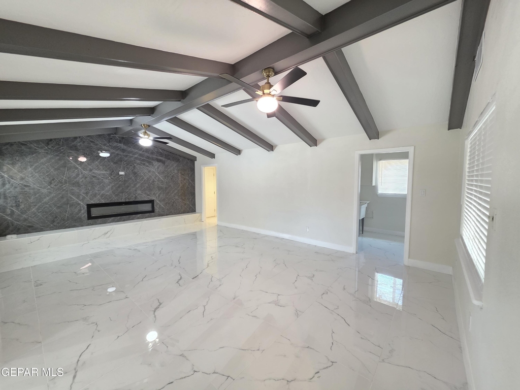302 Quincy Avenue - Photo 2