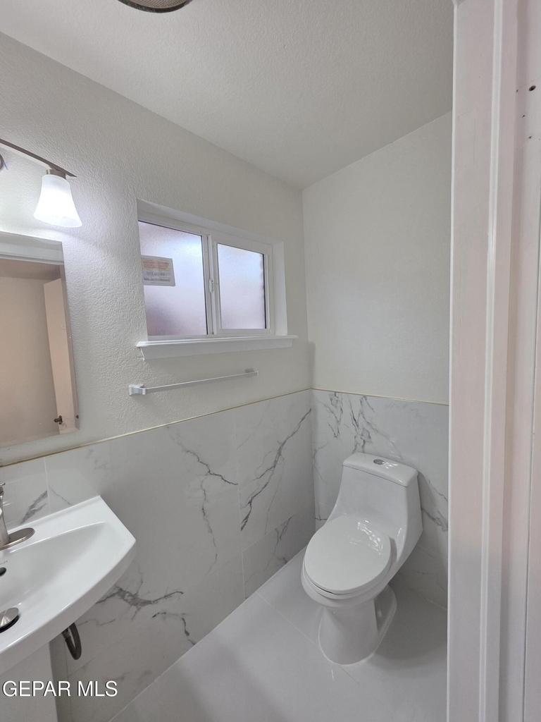 302 Quincy Avenue - Photo 9