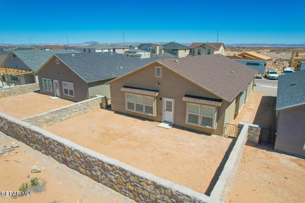 1013 Summer Lake Street - Photo 46