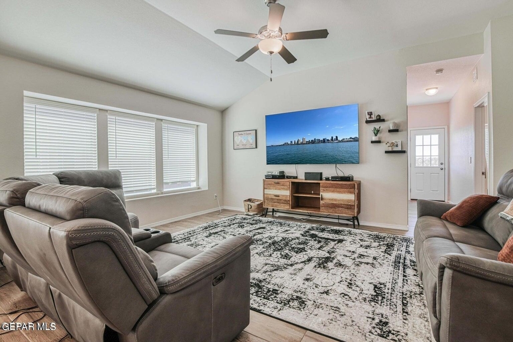 1013 Summer Lake Street - Photo 20