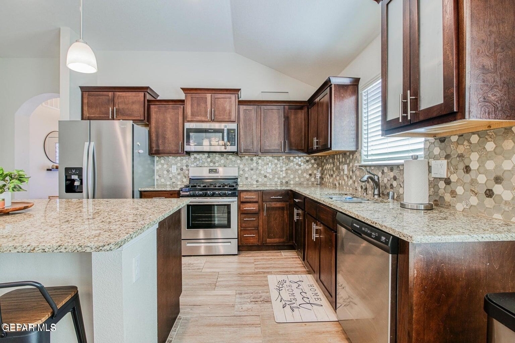 1013 Summer Lake Street - Photo 12