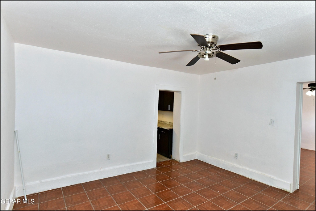 1910 Olive Avenue - Photo 5