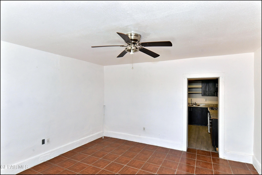 1910 Olive Avenue - Photo 4