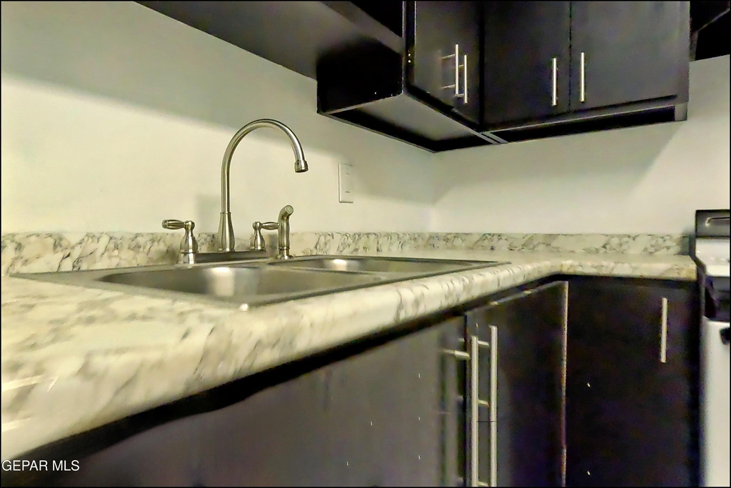 1910 Olive Avenue - Photo 9