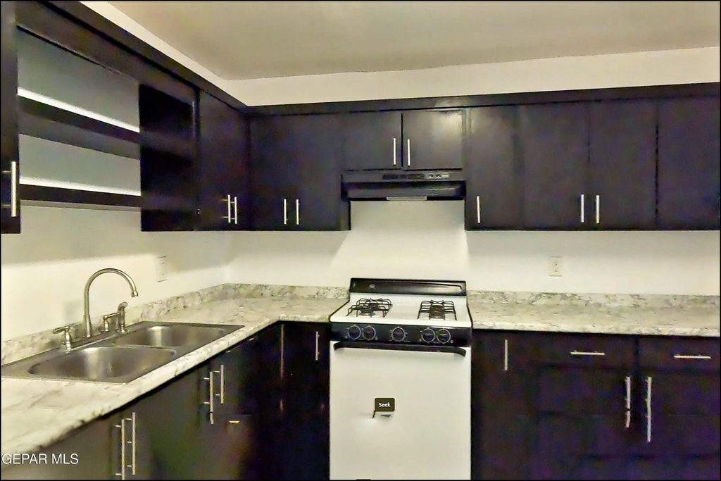 1910 Olive Avenue - Photo 8