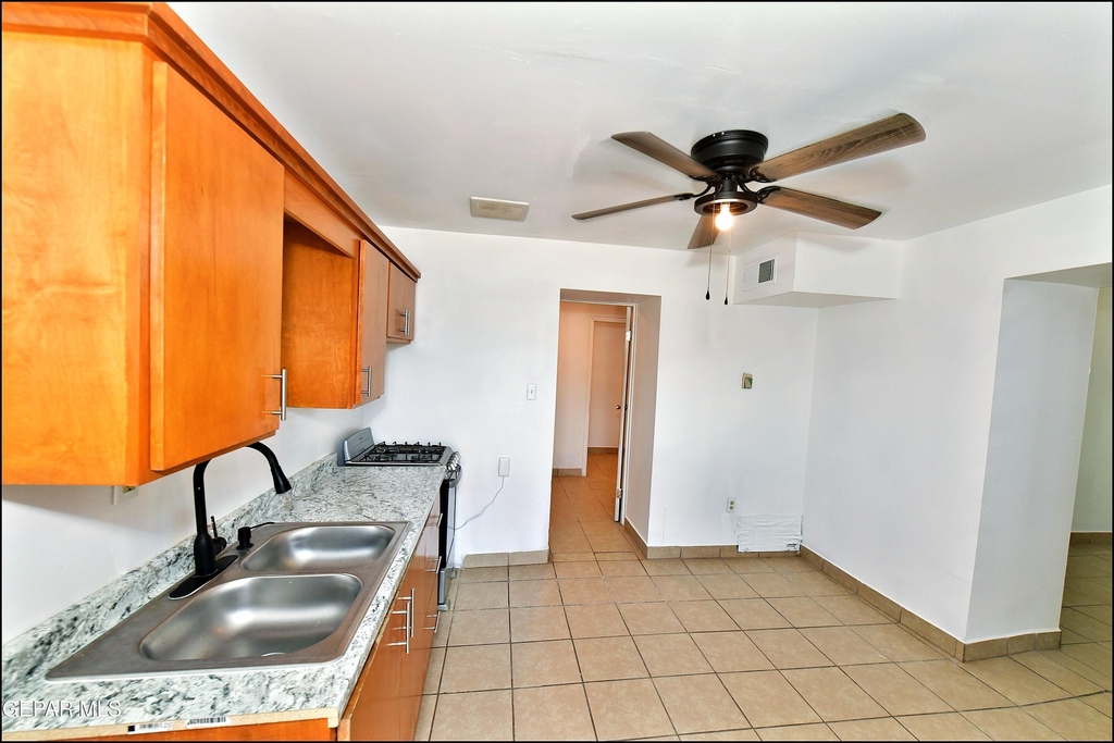 1908 Olive Avenue - Photo 8