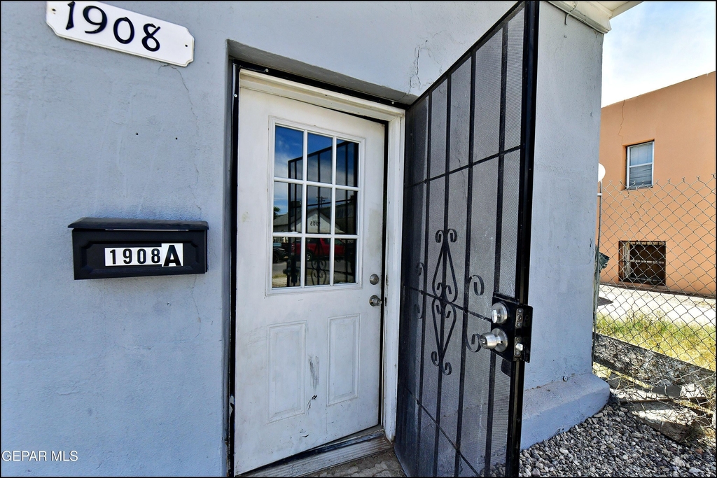 1908 Olive Avenue - Photo 4