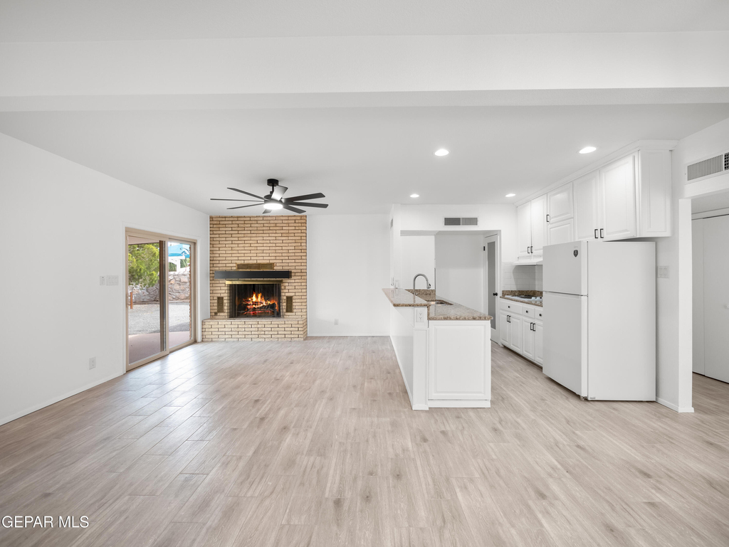 5205 Nome Avenue - Photo 8