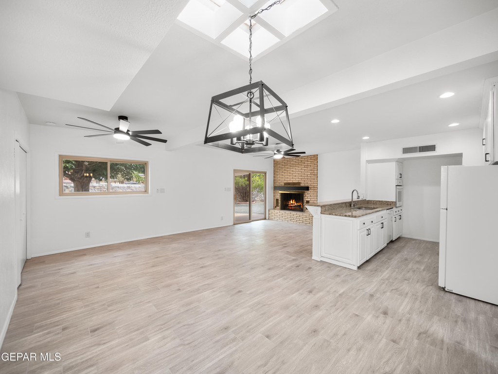 5205 Nome Avenue - Photo 7