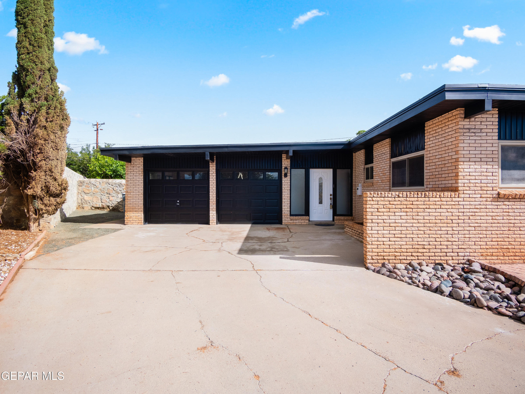 5205 Nome Avenue - Photo 3