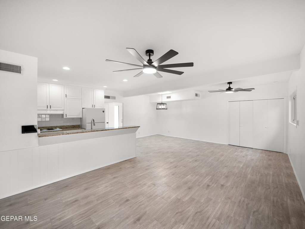 5205 Nome Avenue - Photo 13