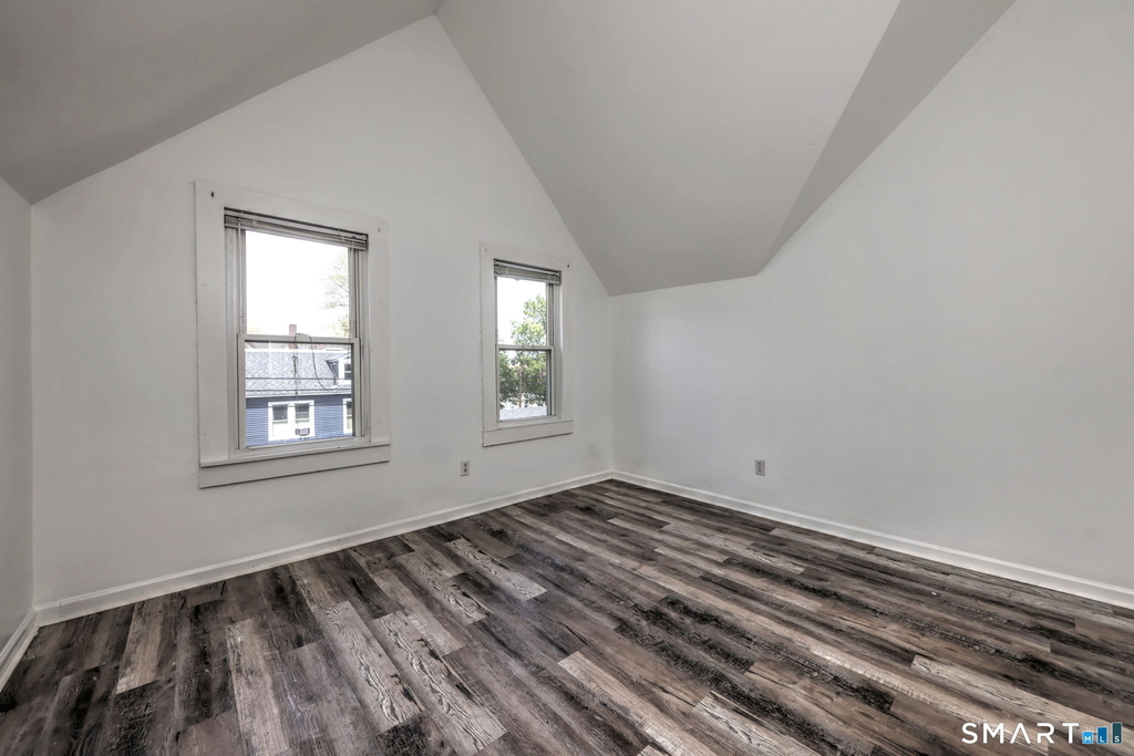 483 Ferry Street - Photo 8
