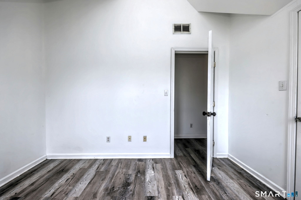 483 Ferry Street - Photo 15