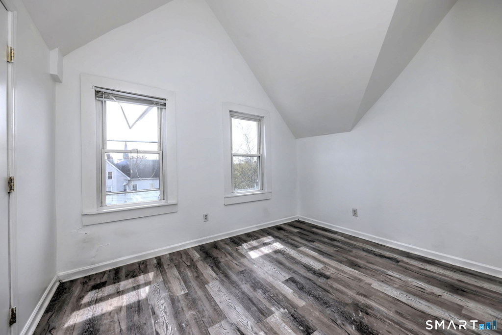 483 Ferry Street - Photo 13