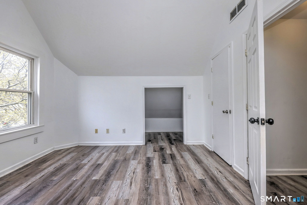 483 Ferry Street - Photo 5