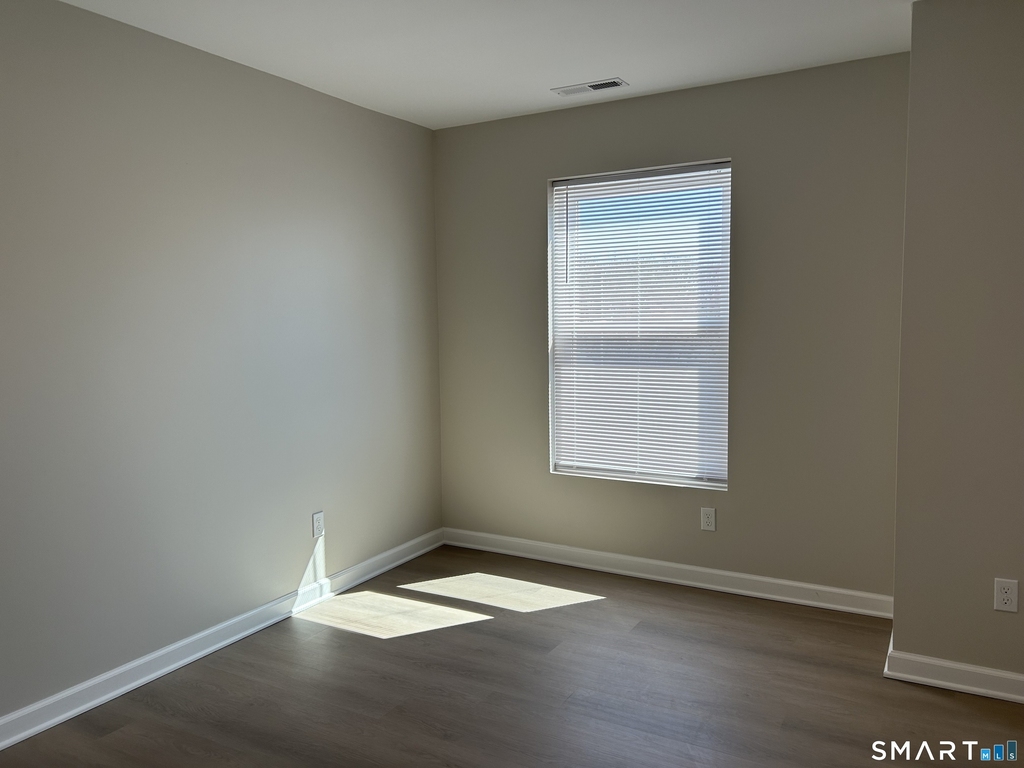 62 Soundview Avenue - Photo 2