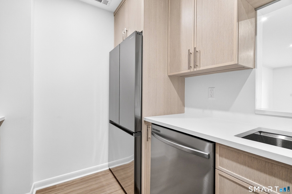 1500 Bedford Street - Photo 5