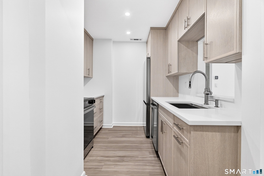 1500 Bedford Street - Photo 4