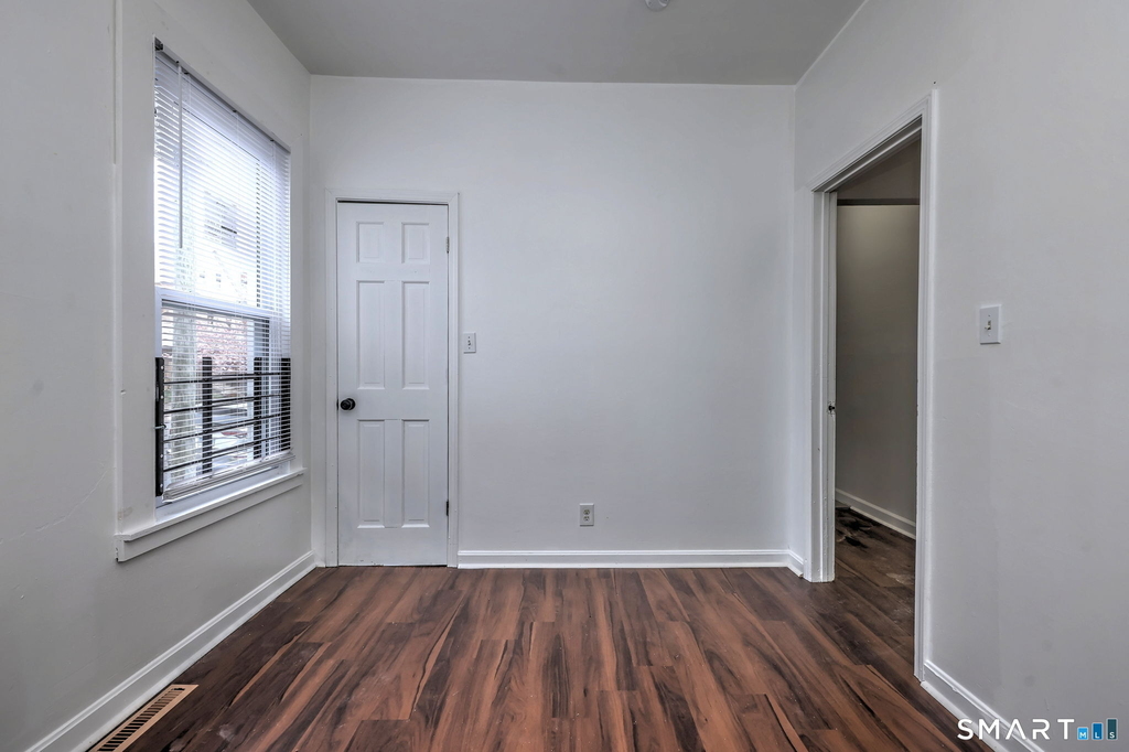 483 Ferry Street - Photo 24