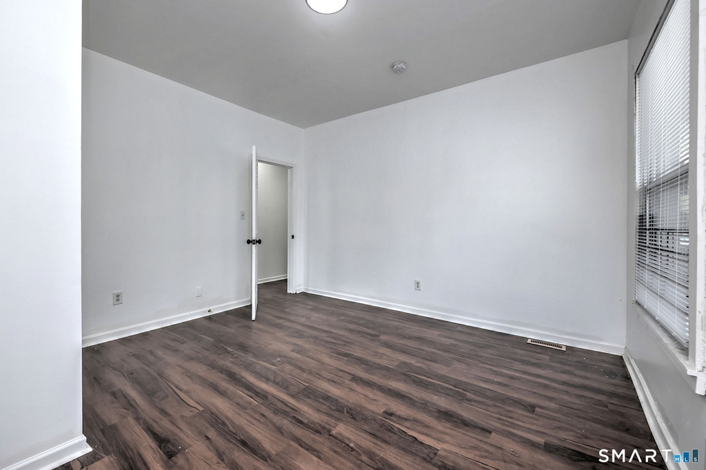 483 Ferry Street - Photo 9