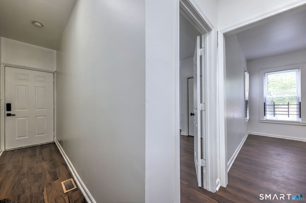 483 Ferry Street - Photo 4